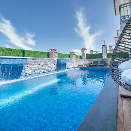 Private With Pool In Fethiye, Close To The Coastal Walkway, In The Center Вилла *