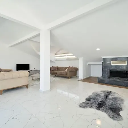 Villa Private With Pool In Fethiye, Close To The Coastal Walkway, In The Center