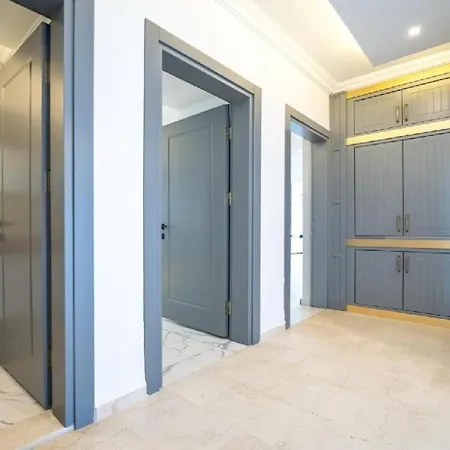 Private With Pool In Fethiye, Close To The Coastal Walkway, In The Center Vilă