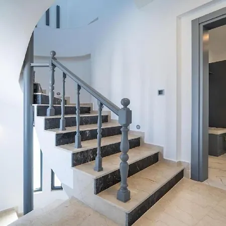 Vilă Private With Pool In Fethiye, Close To The Coastal Walkway, In The Center