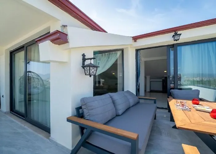 Villa Private With Pool In Fethiye, Close To The Coastal Walkway, In The Center