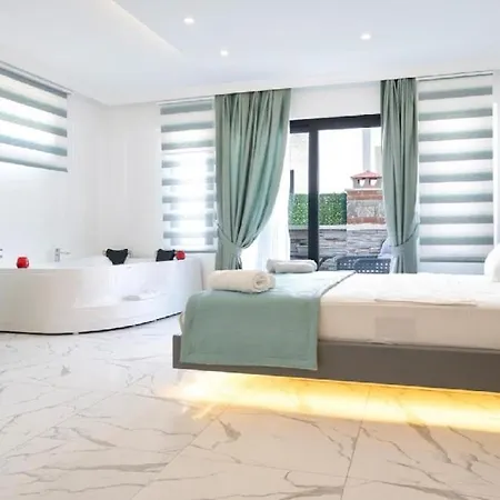 Villa Private With Pool In Fethiye, Close To The Coastal Walkway, In The Center *